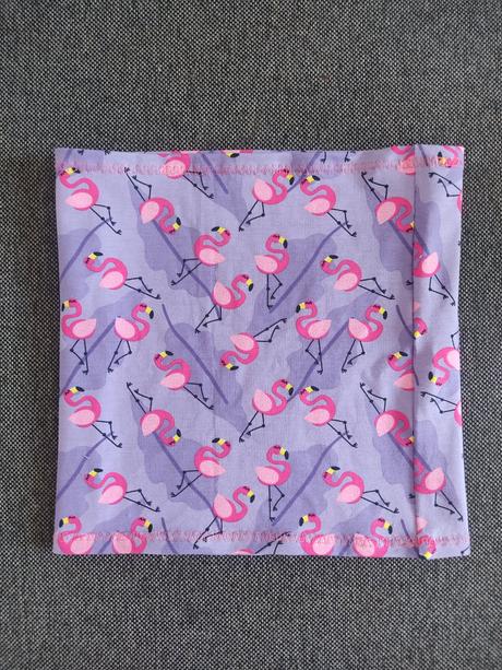 Nákrčník plameniak, 