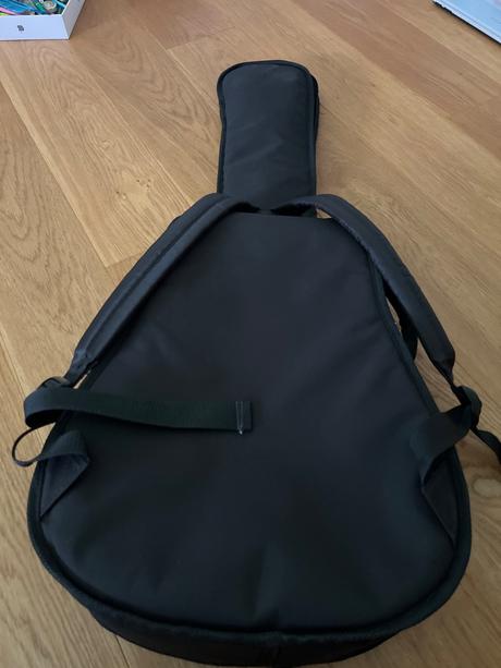Junior gitara, 