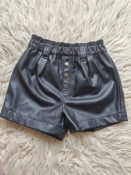 Koženkové kraťasy, river island,146