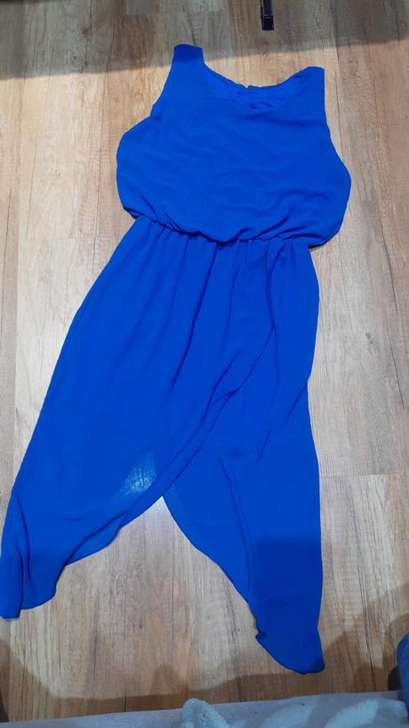 Dievčenské saty, 158