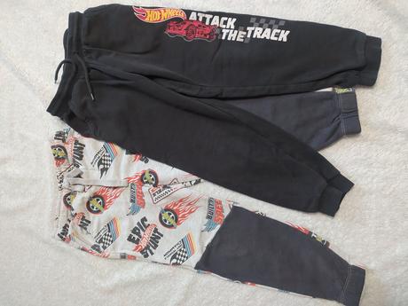 Tepláky hotwheels 122, 122