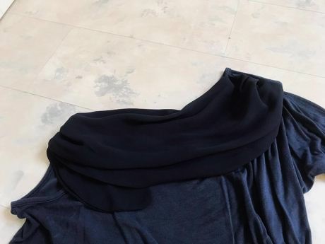 Tričko s výrezom na ramene, m