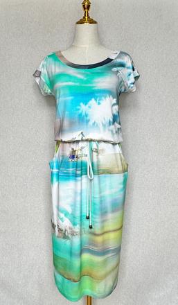 Pútavé šaty na leto, s