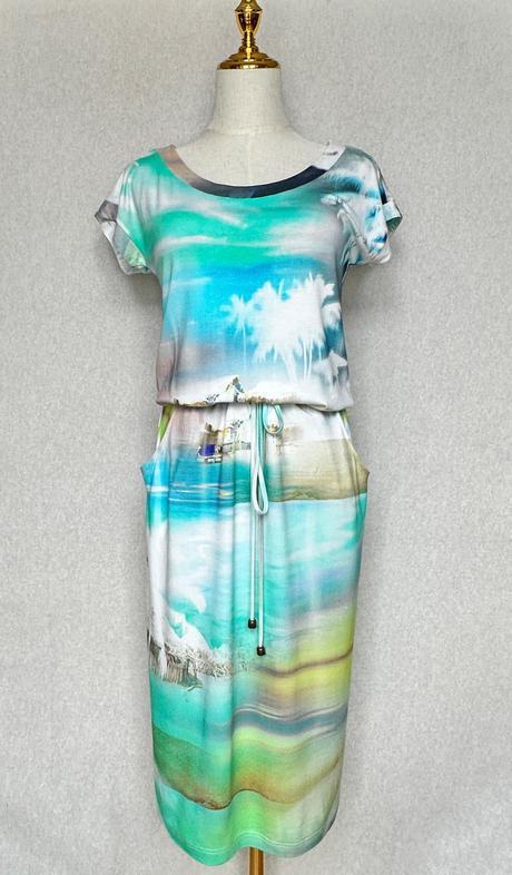 Pútavé šaty na leto, s