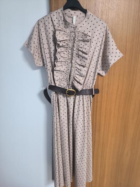 Košelove šaty s opaskom, 