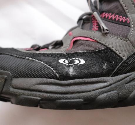 Turisticka trekingova obuv, salomon,40