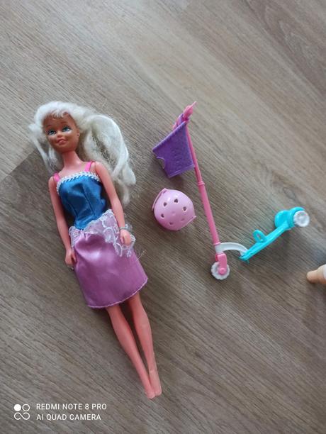 Barbie domček s príslušenstvom,