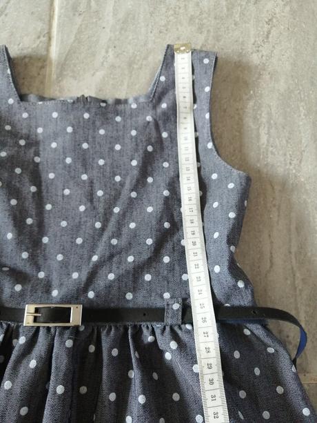 Bodkované šaty s opaskom v 122,6-7r., 122