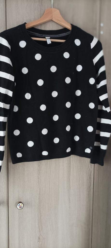 Čierno-biely svetrík s bodkami a pruhmi, adidas,xs