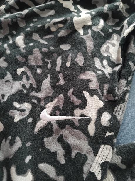 Vzorované teplaky, nike,l