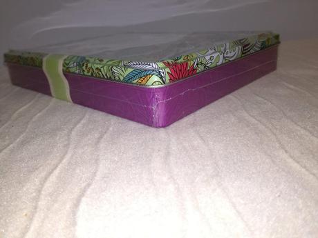 Inspired colouring creativity tin, 