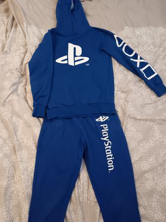 Playstation teplaková súprava, 152