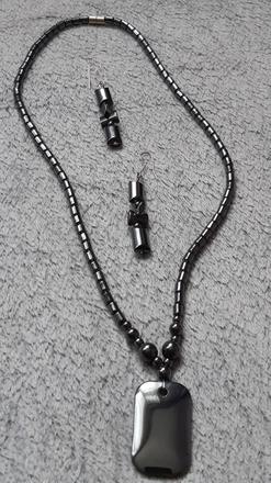 Predám náhrdelník s náušnicami,