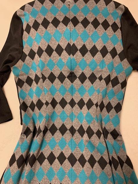 Tyrkysovo čierne šaty na zimné a prechodné obdobie, l