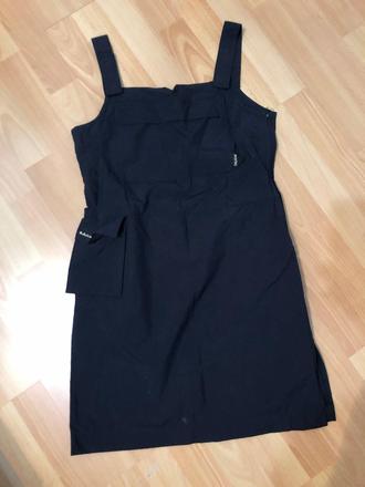 Dámske čierne šaty, m