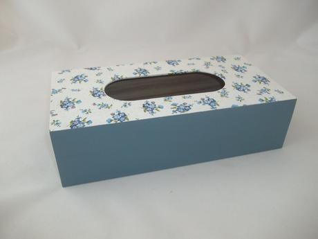 Drevený vreckovník nezábudkový,