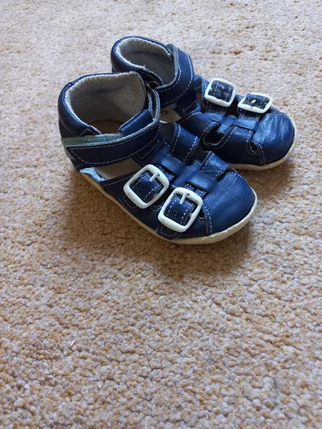 Sandálky, beda,21