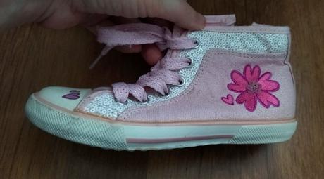 Členkové tenisky, 30