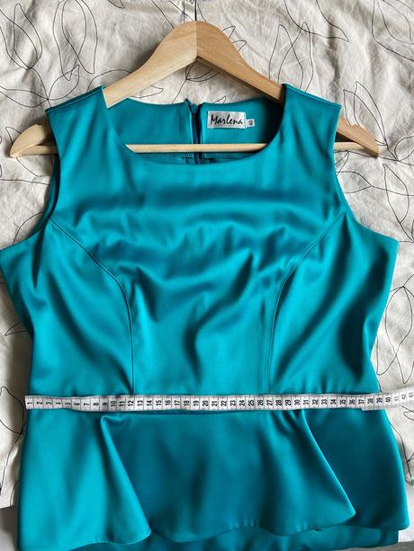 Peplum spoločenské šaty, s