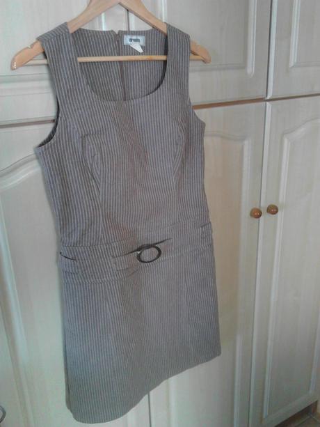 Krásne puzdrové šaty veľ.40 zn.euronova, 40