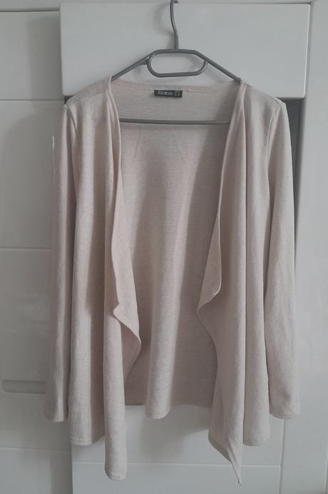 Cardigán - predĺžené asimetrické bolerko, 