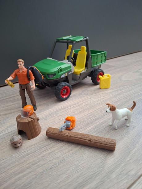 Schleich štvorkolka + postavička, 