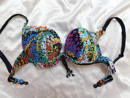 Kvalitná dámska plavková podprsenka, 36