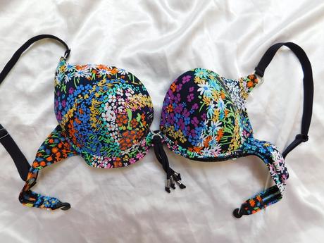 Kvalitná dámska plavková podprsenka, 36