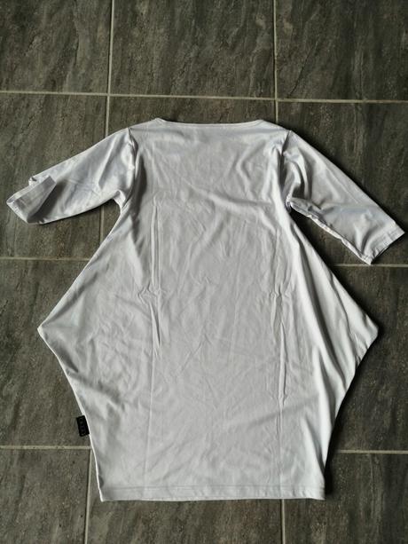 Biele pohodlné šaty bioga, s koňom, vm, m