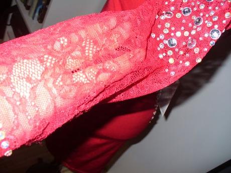 Červené šaty s trblietkami vel.s, s