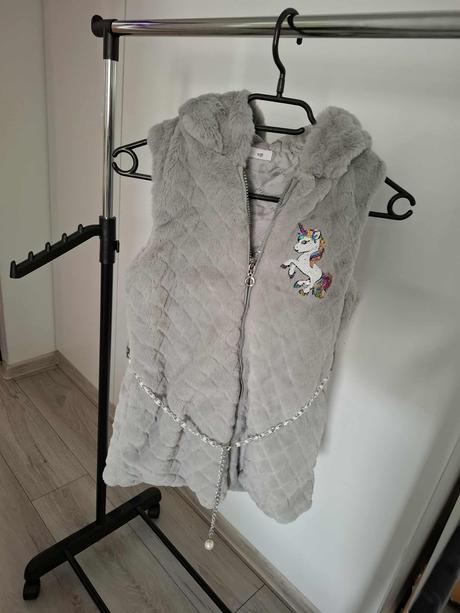 Krásna vestička 146/152, 146