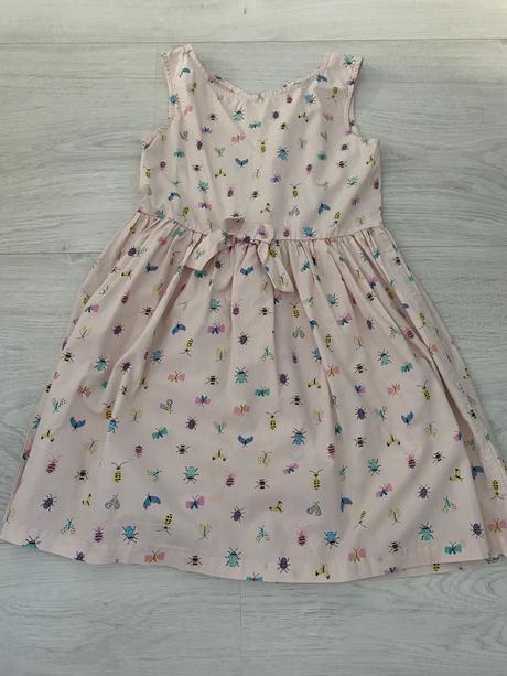 Balík oblečenia, 122–134