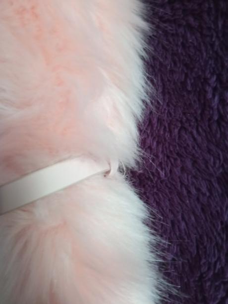 Chlpatá huňatá elegantná vesta s opaskom, 164