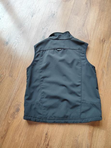 Športová vesta v.140 zn.icepeak+nohavice gratis, 134