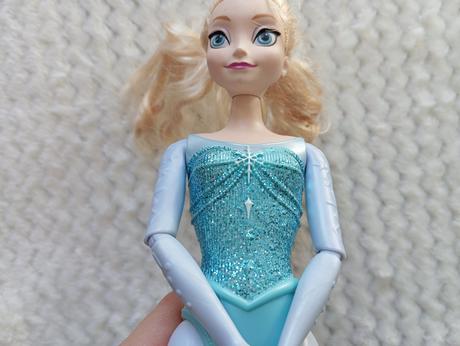 Barbie mattel elsa na korčuliach 2, 