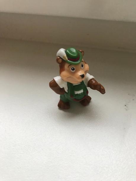 Postavicka , výška 4 cm,