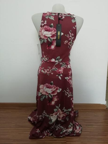 Koktejlové kvetinkové šaty, s