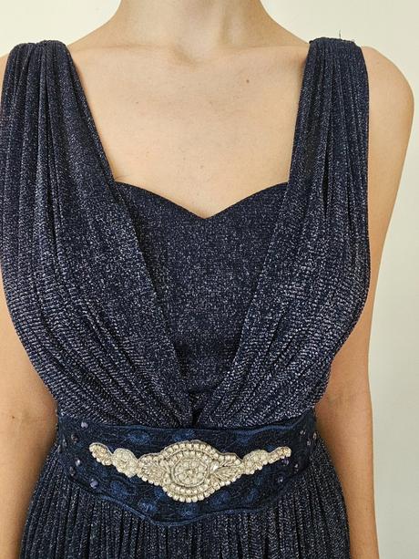 Tmavomodré spoločenské šaty, m