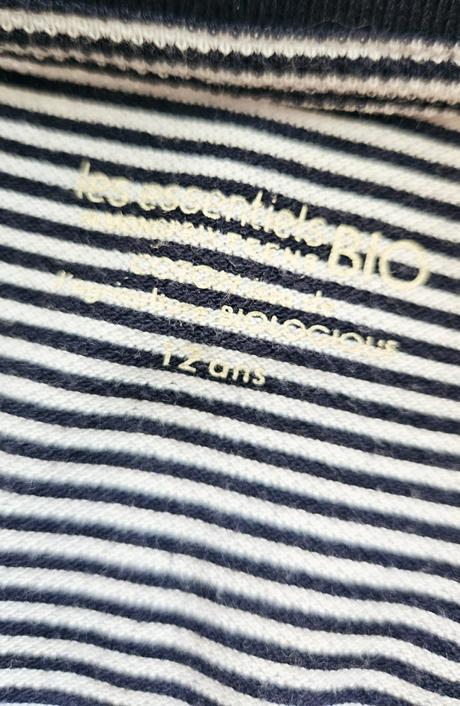 Šaty 11-12 r., essence,152