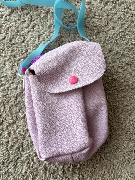 Hovoriaca mini kabelka,