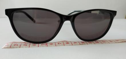 Značkové slnečné okuliare, 