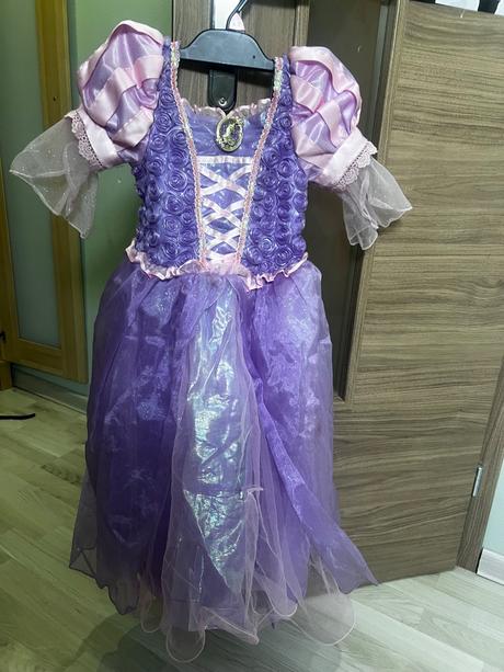 Sofia prvá kostym a pexeso, 