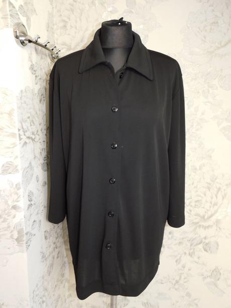 Luxusna košelova bluzka,čiernej farby,z mierne ela, 42
