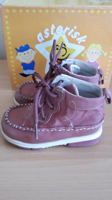 Topánočky na šnurovanie, 23