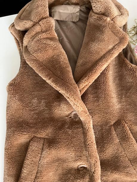 Dámska kožušinová vesta, m