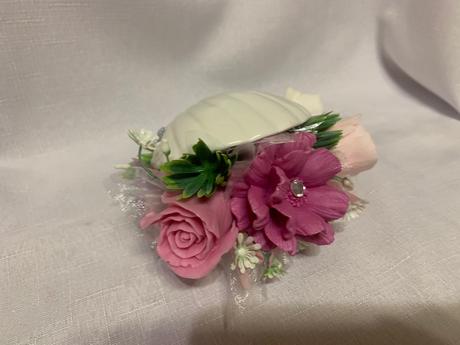 Mydlova kytica v mušli, 