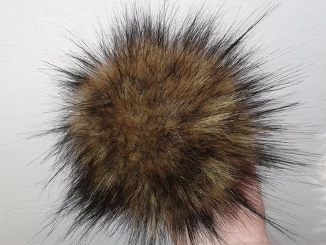 Pletena čiapka s veľkym brmbolcom, 56 - 158