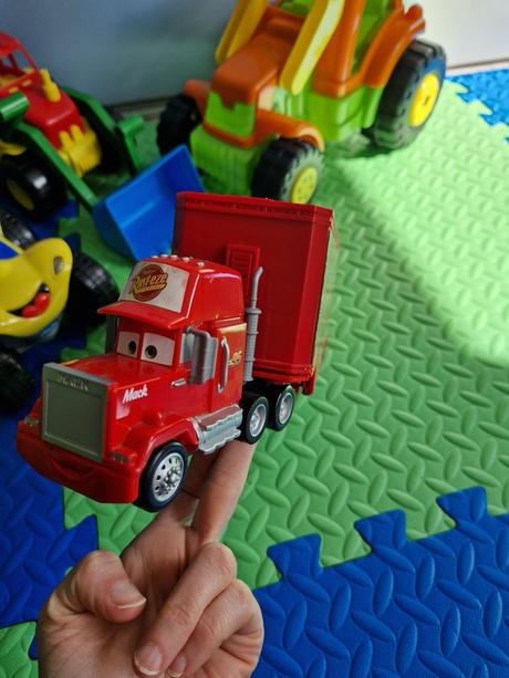 26de_mc queen truk rozkladaci, 