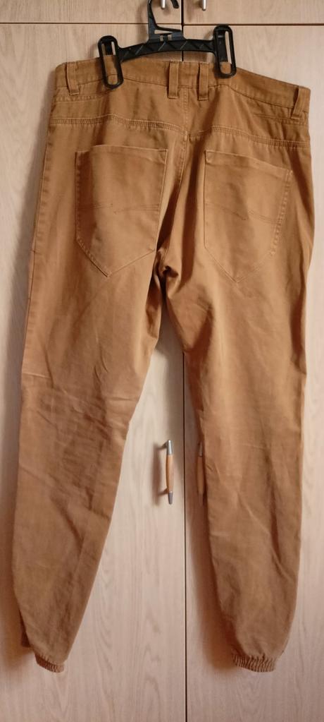 Chlapčenské nohavice, 32