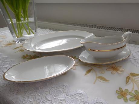 Čechoslovákia značený porcelán taniere+omáčkovník., 